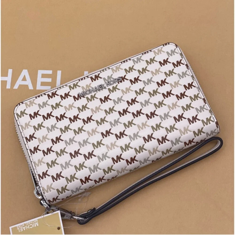 Michael Kors Jet Set Travel Wallet Phone Case